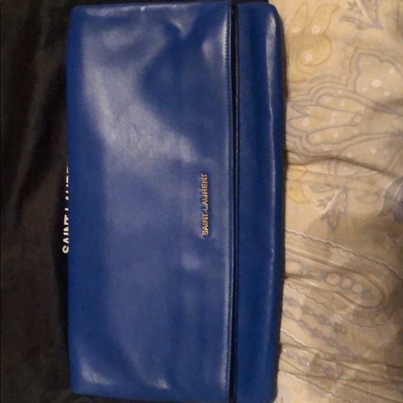 Gorgeous rich blue Saint Laurent clutch - Picture 2 of 9